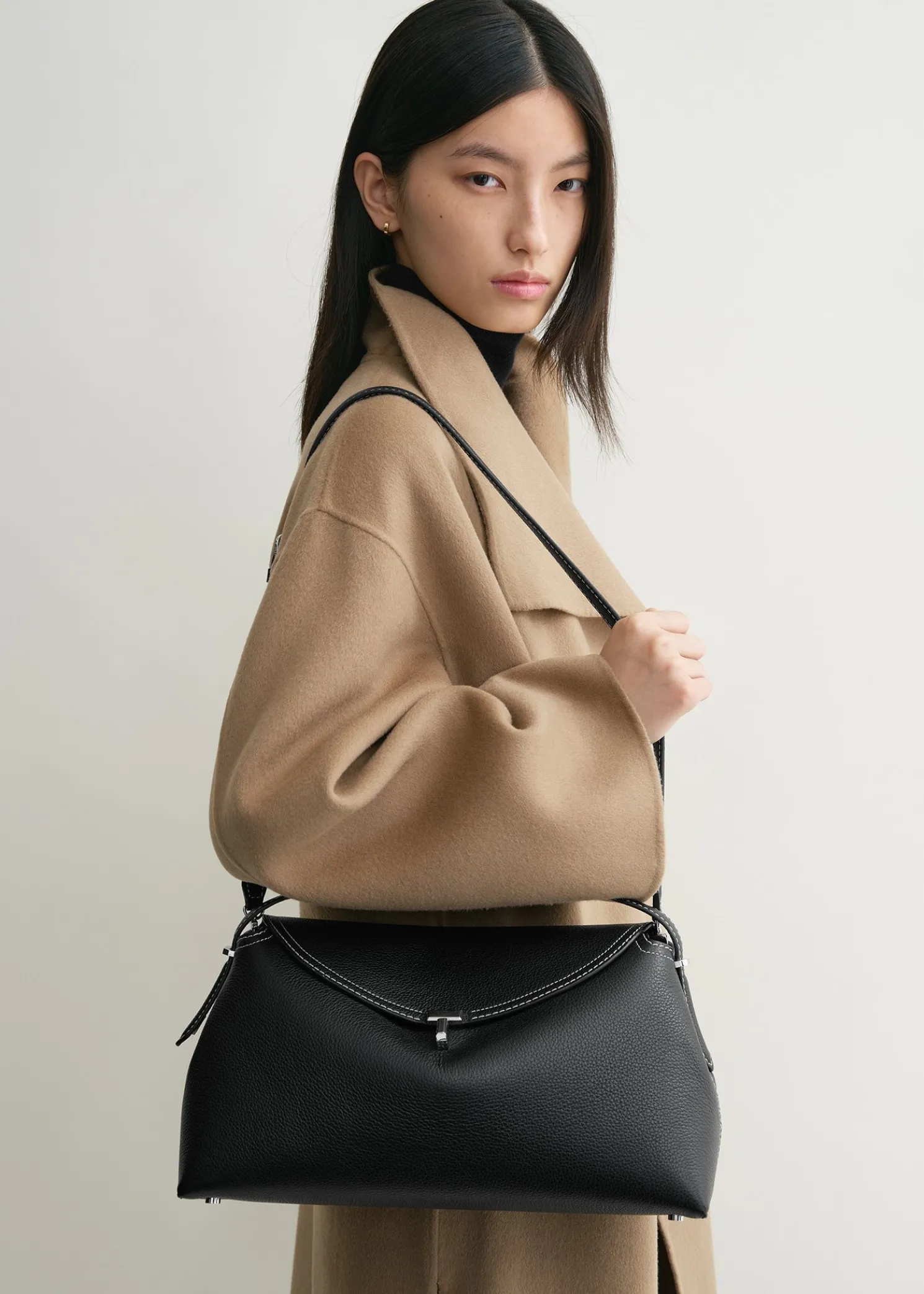 T-Lock grained-leather top handle black