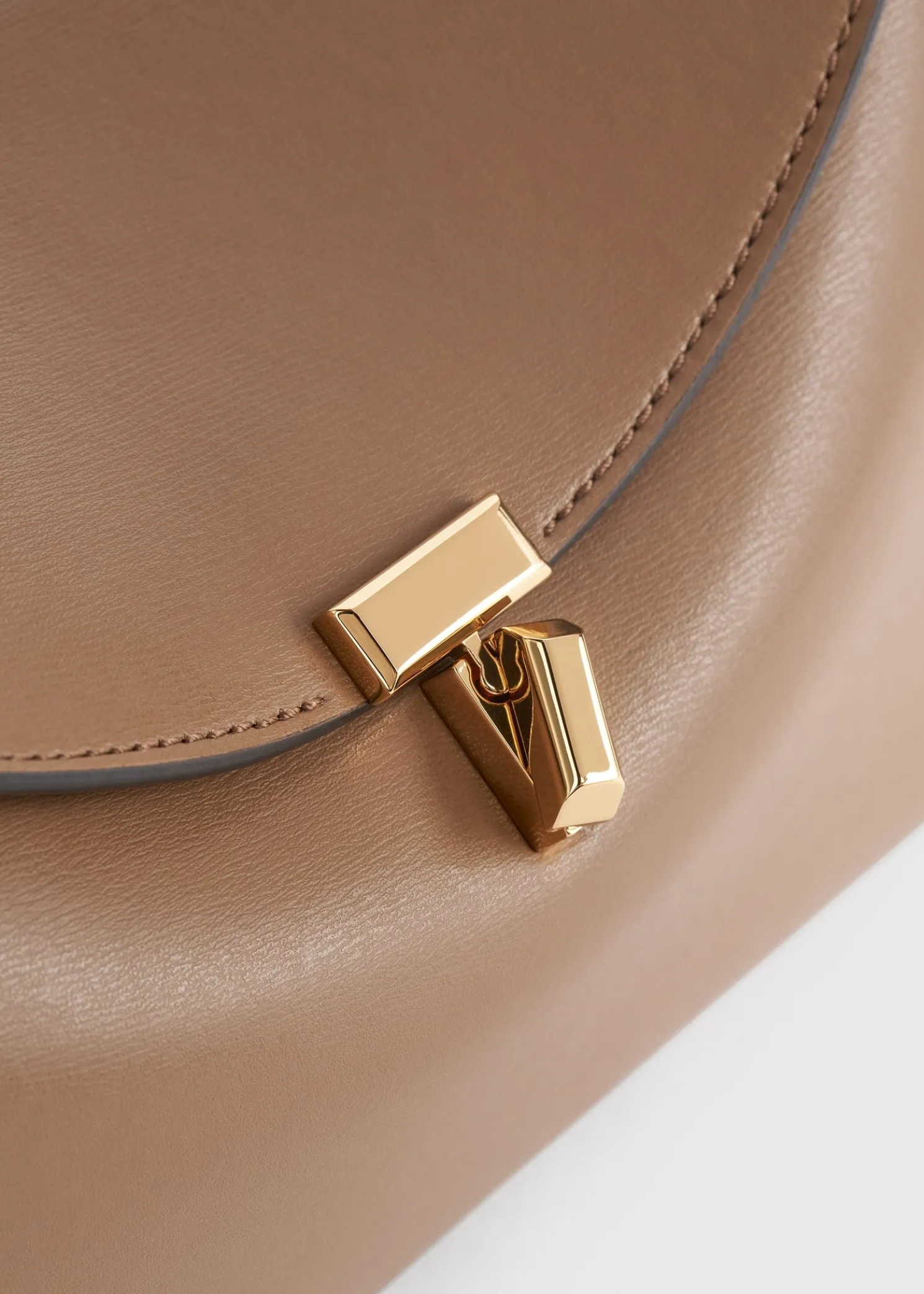 T-Lock leather clutch camel