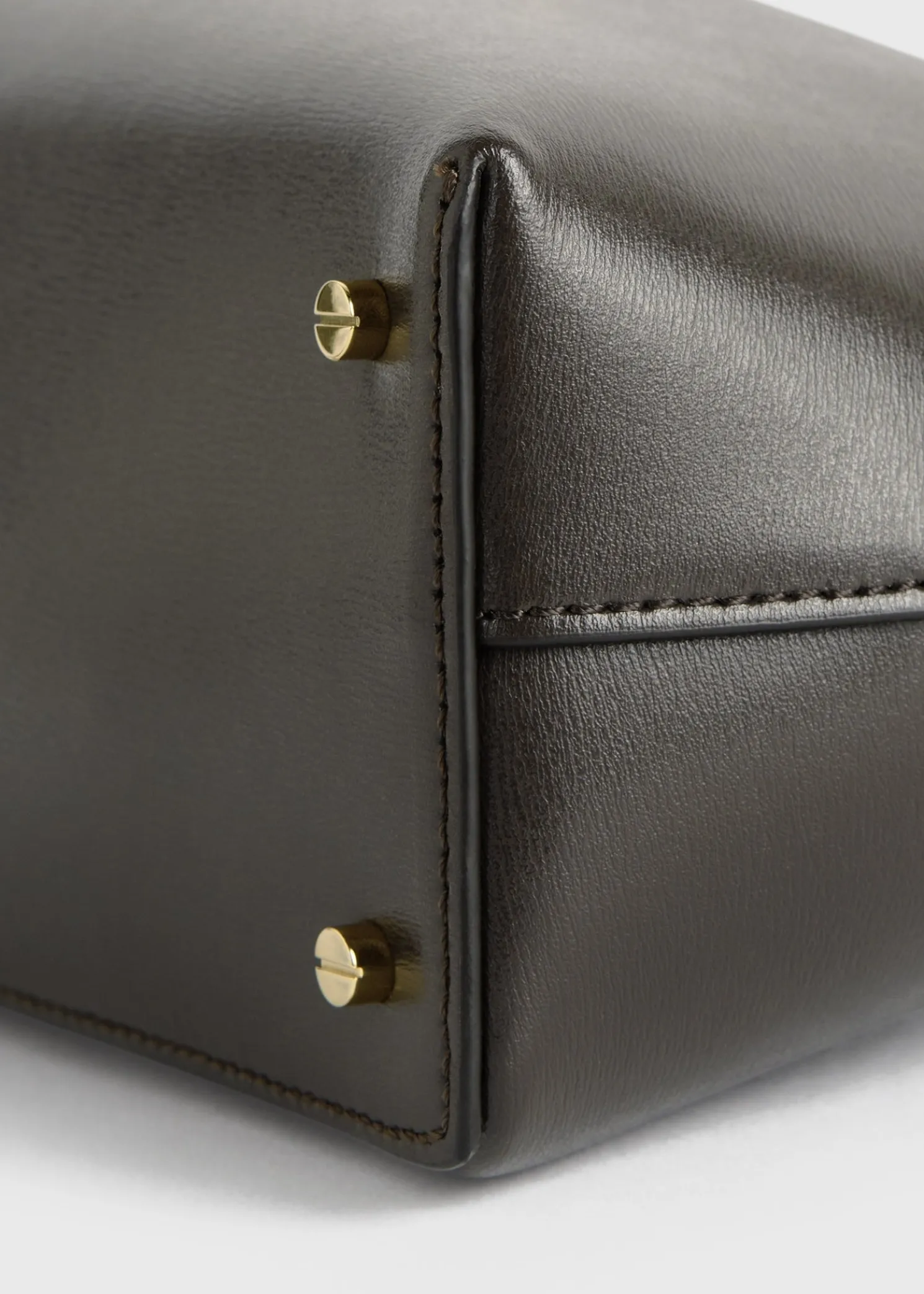 T-Lock leather clutch bark