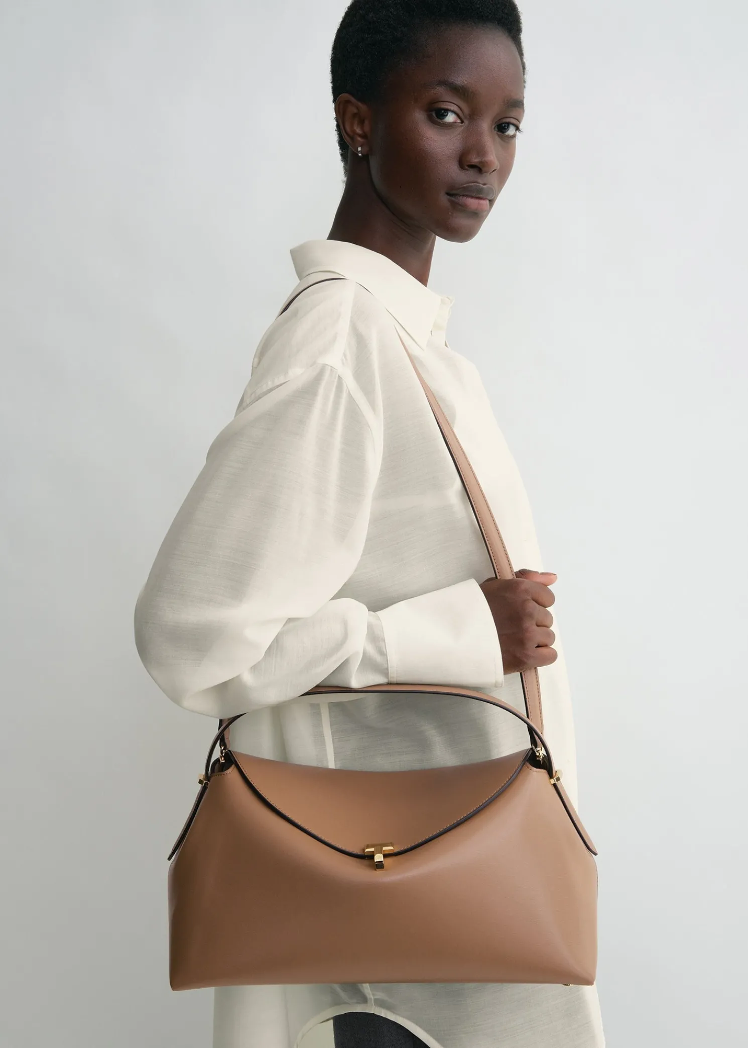 T-Lock leather top handle camel