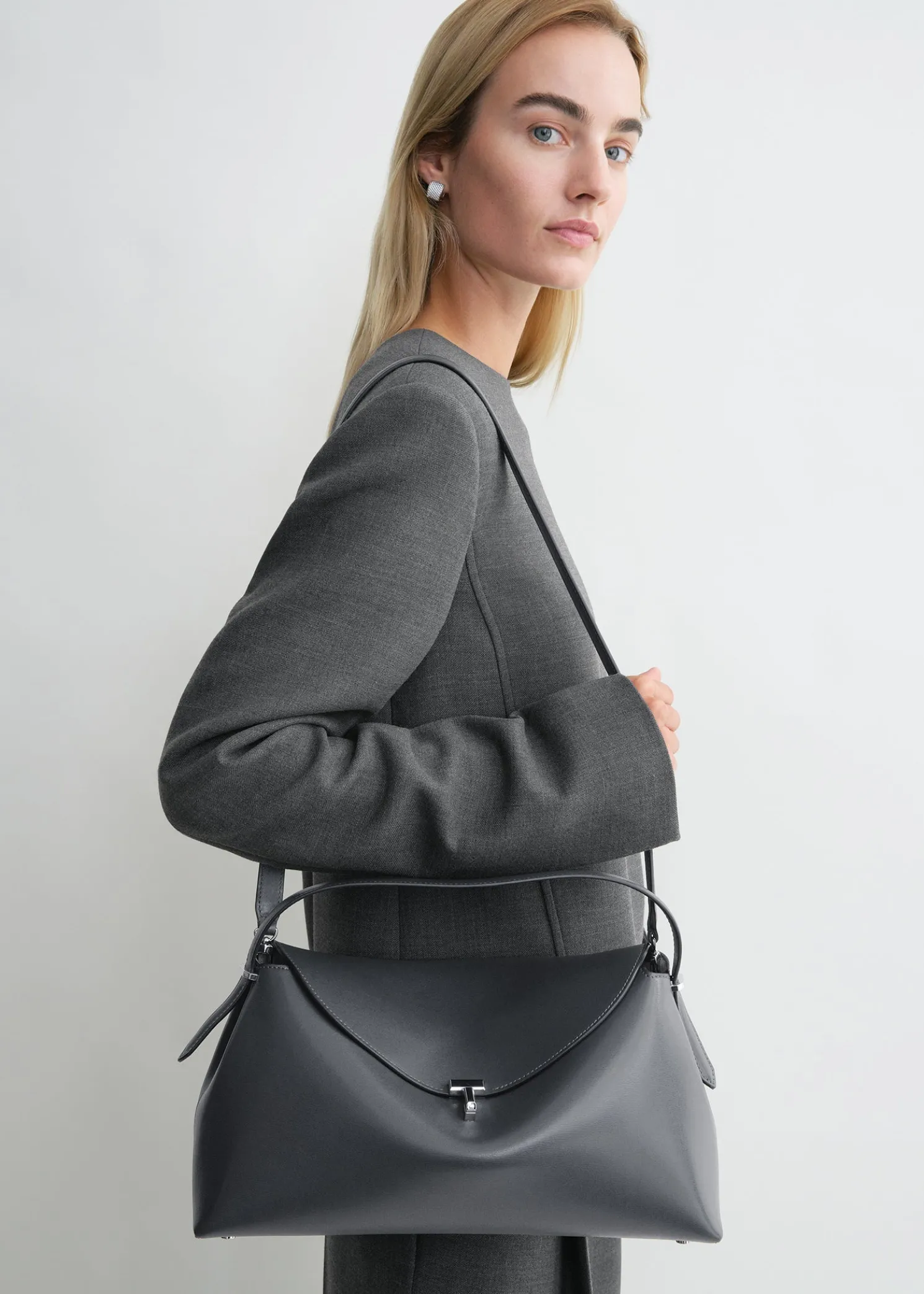 T-Lock leather top handle shark grey