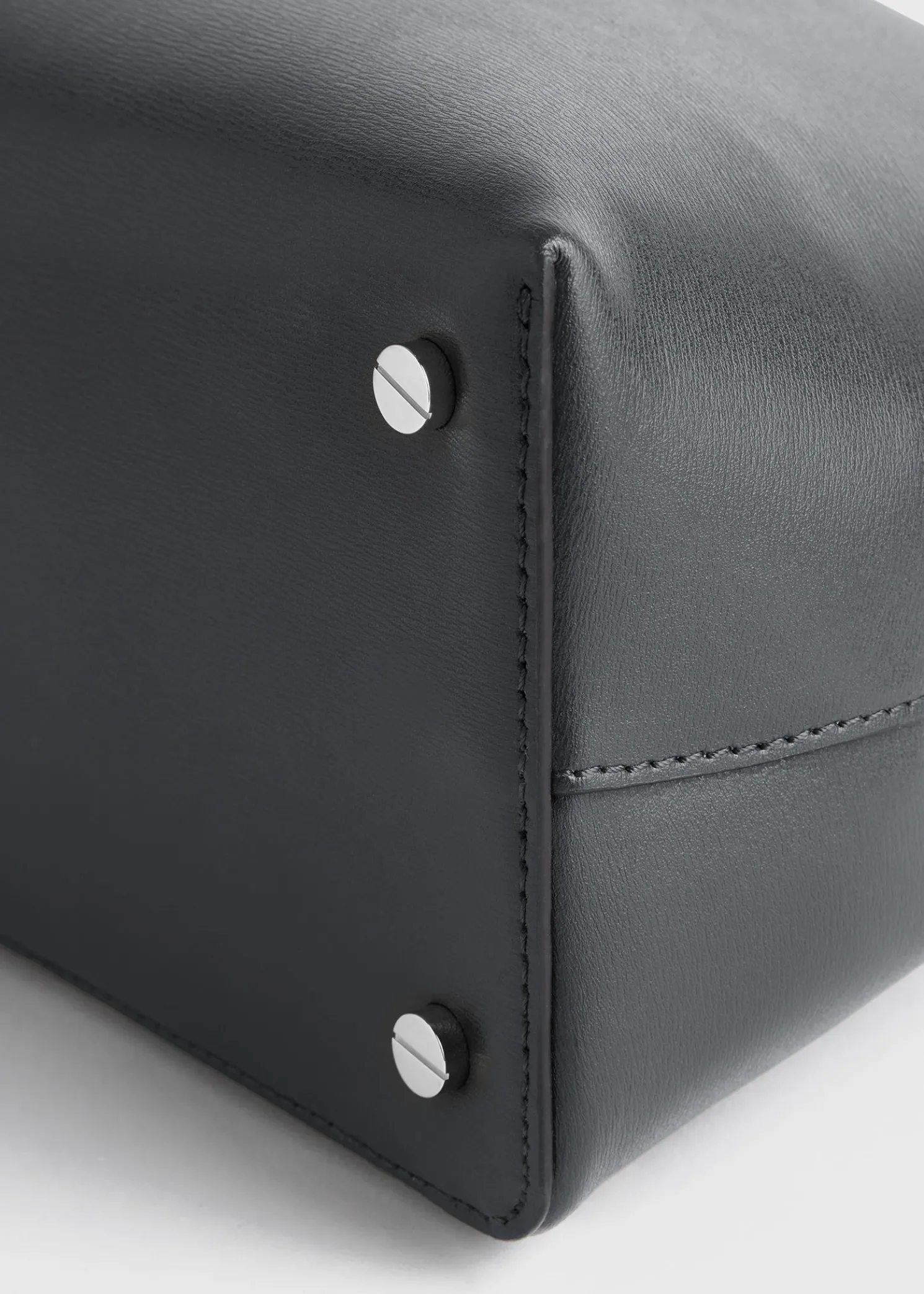 T-Lock leather top handle shark grey