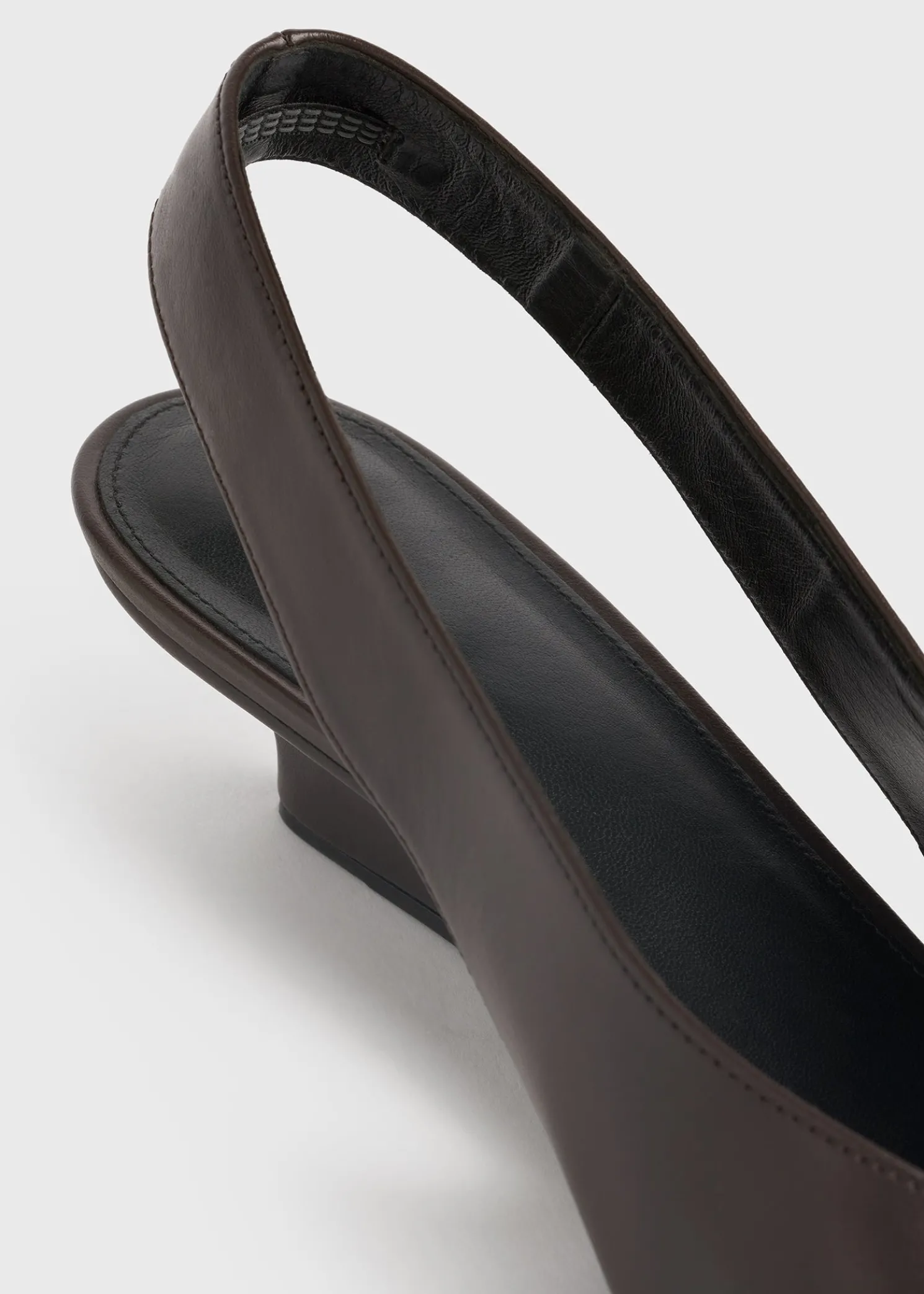 Wedge-heel Nappa slingbacks bark